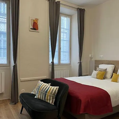 Studio De - Lit Queen Size - Wifi * Angoulême